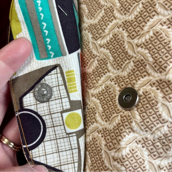 Geometric neutral and cameras Print magnetic clasp Clutch Fabric Handmade clutch - Picture 3 of 6